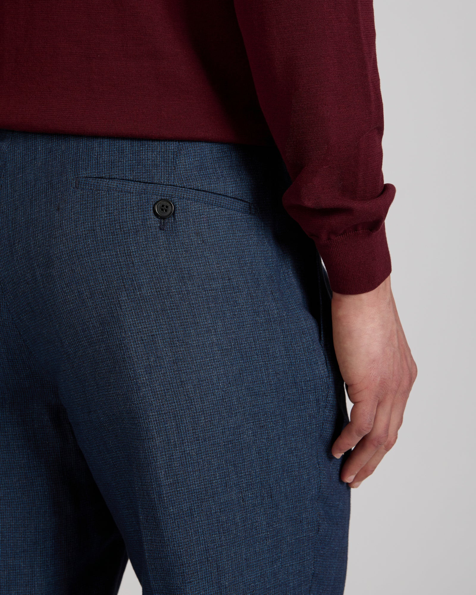 Regular fit patterned linen trousers - Image 4
