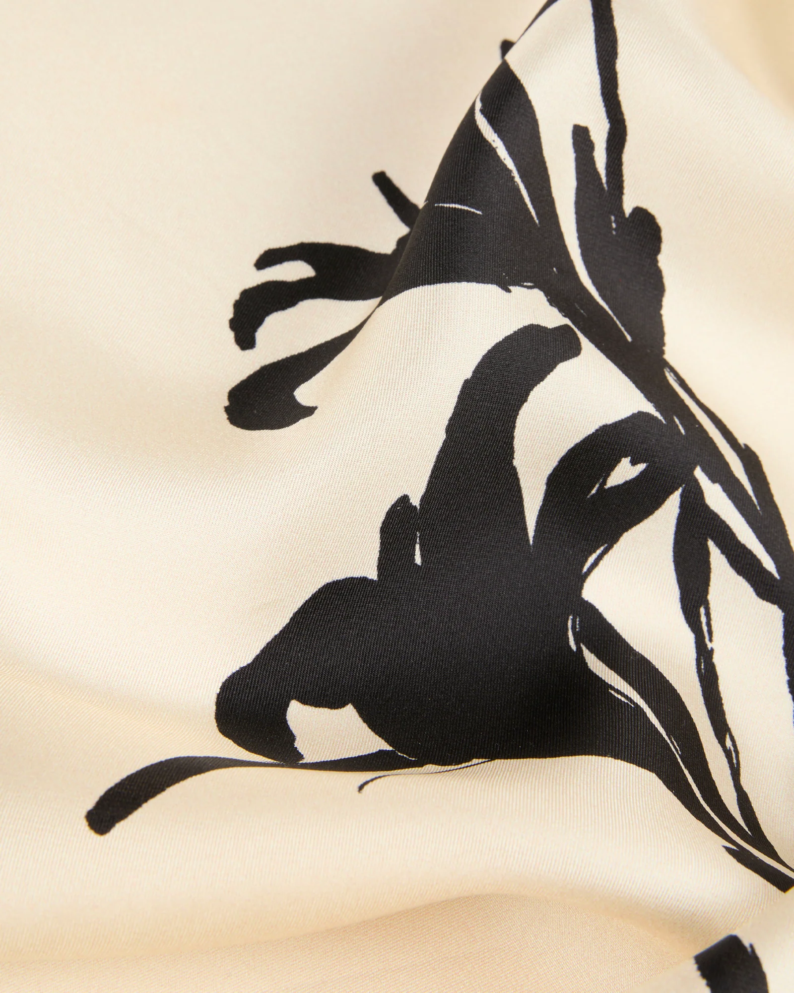 Silk twill scarf - Image 4