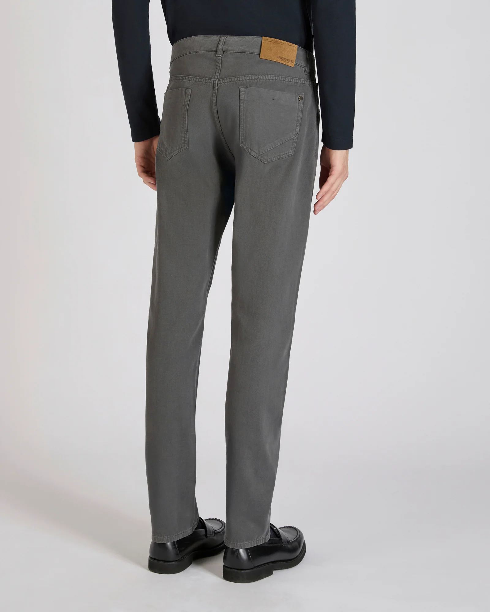 Slim-fit five-pocket trousers in cotton and cashmere - Image 3