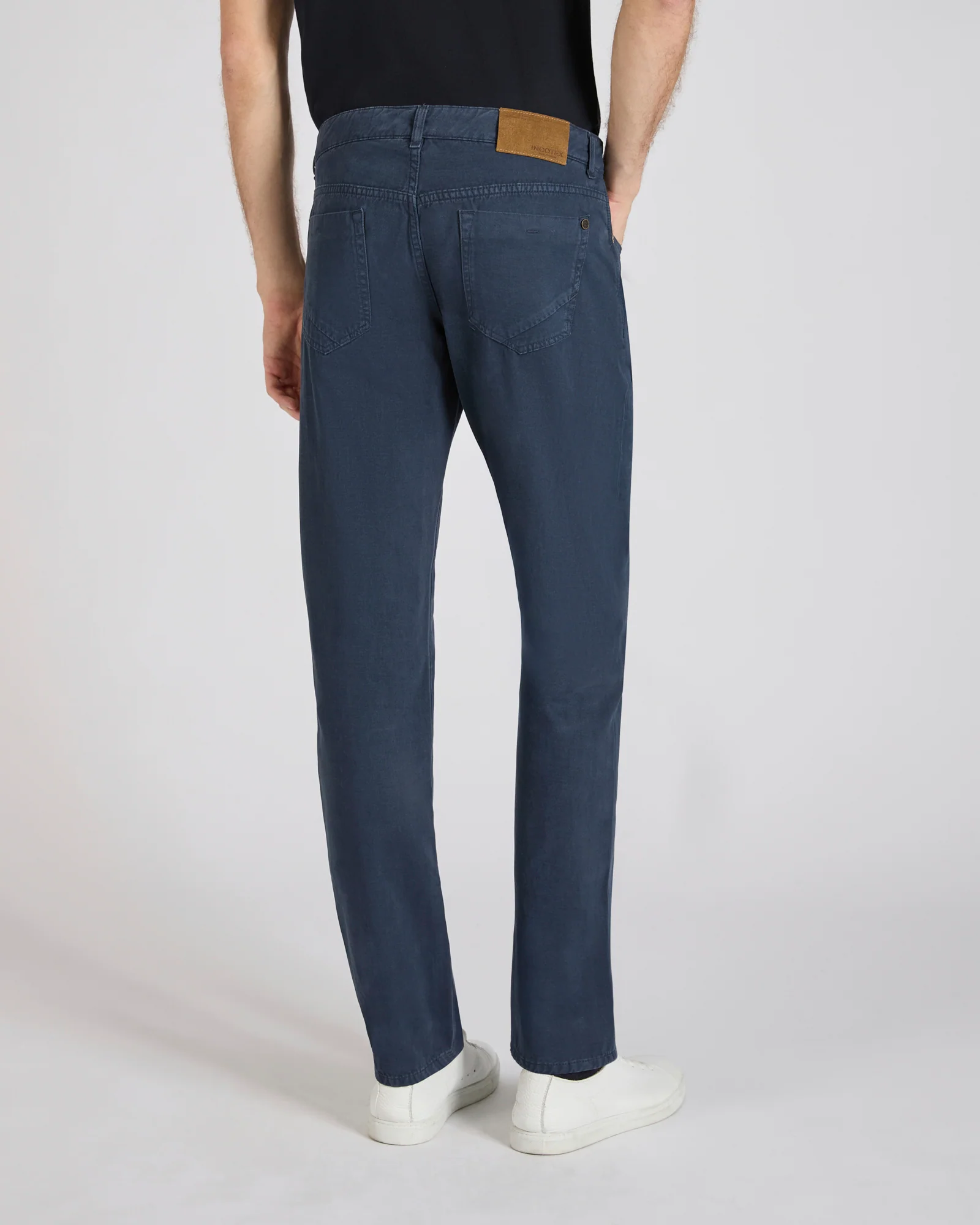 Slim-fit five-pocket trousers in cotton and cashmere - Image 3