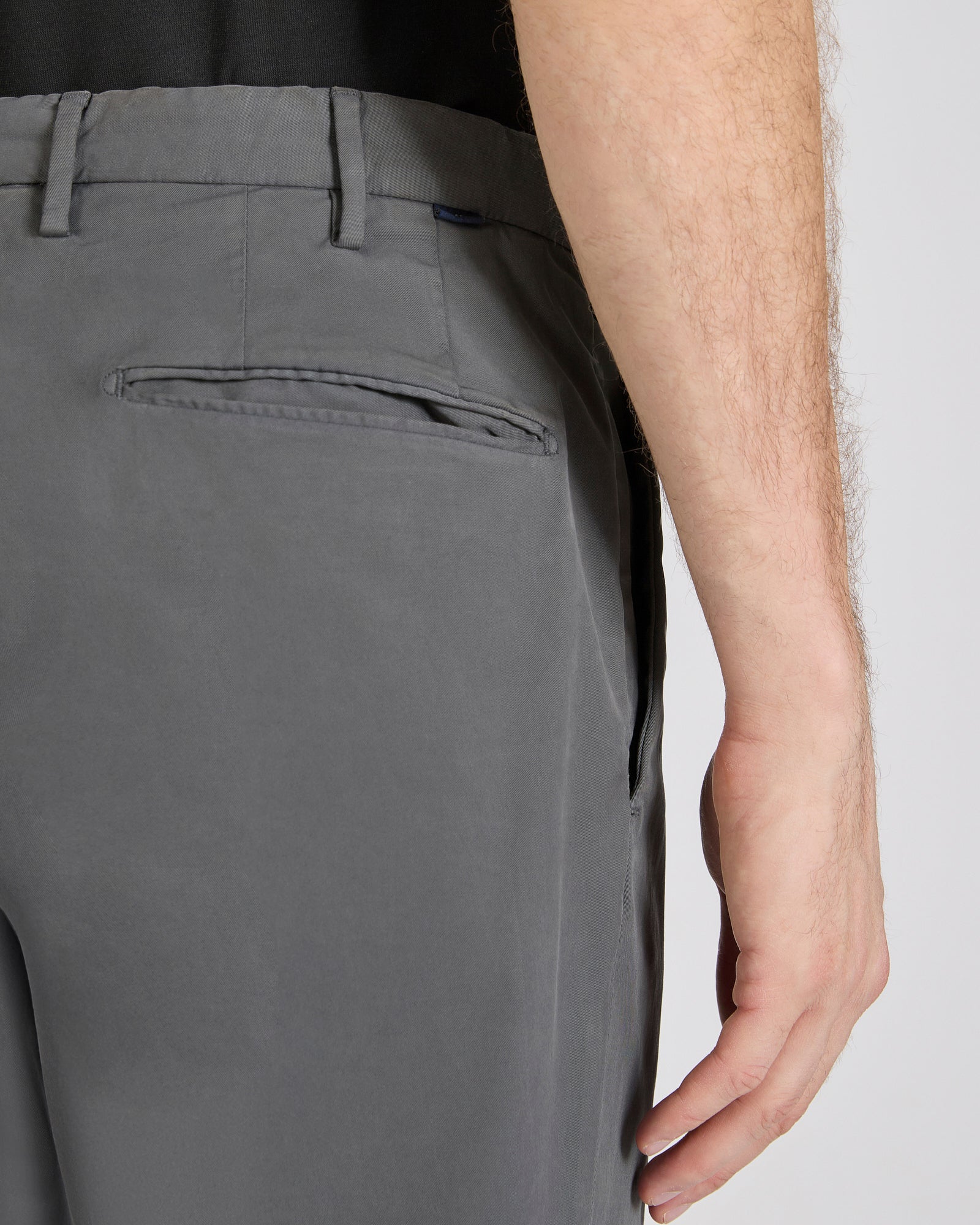 Slim-fit Royal Batavia trousers - Image 4