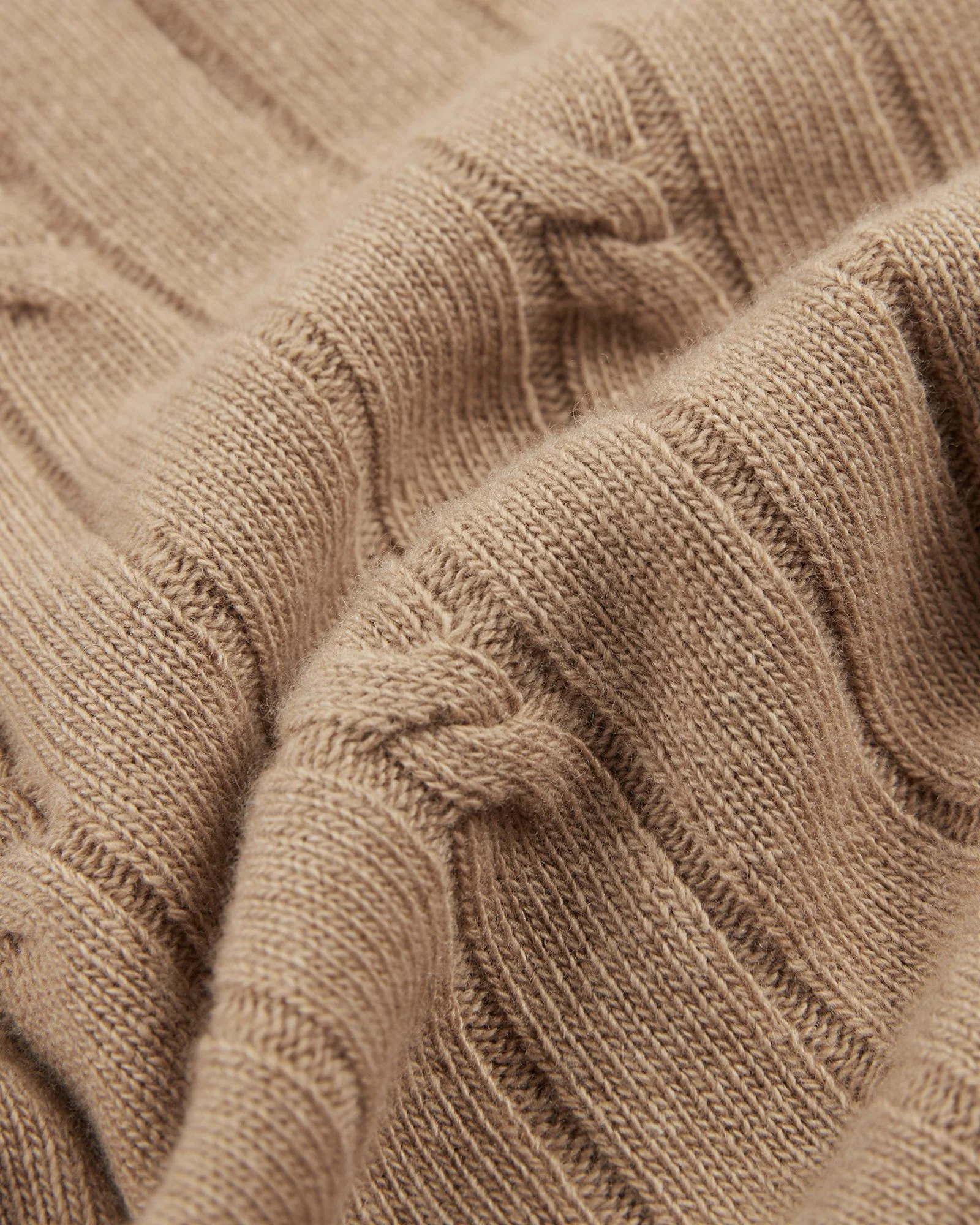 Slim fit wool and cashmere crew neck sweater - Image 7