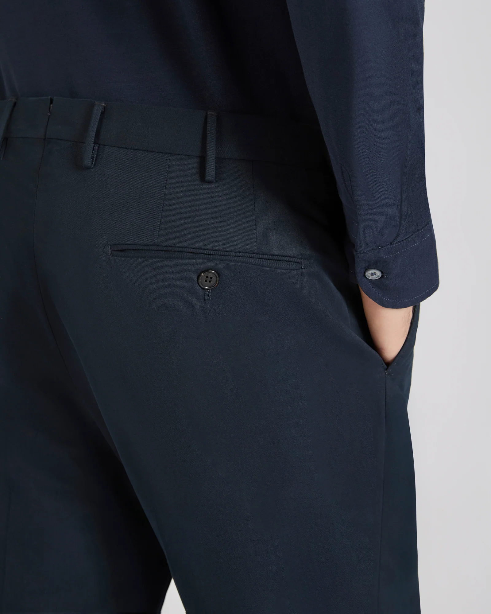 Regular fit cotton and cashmere trousers - Image 4