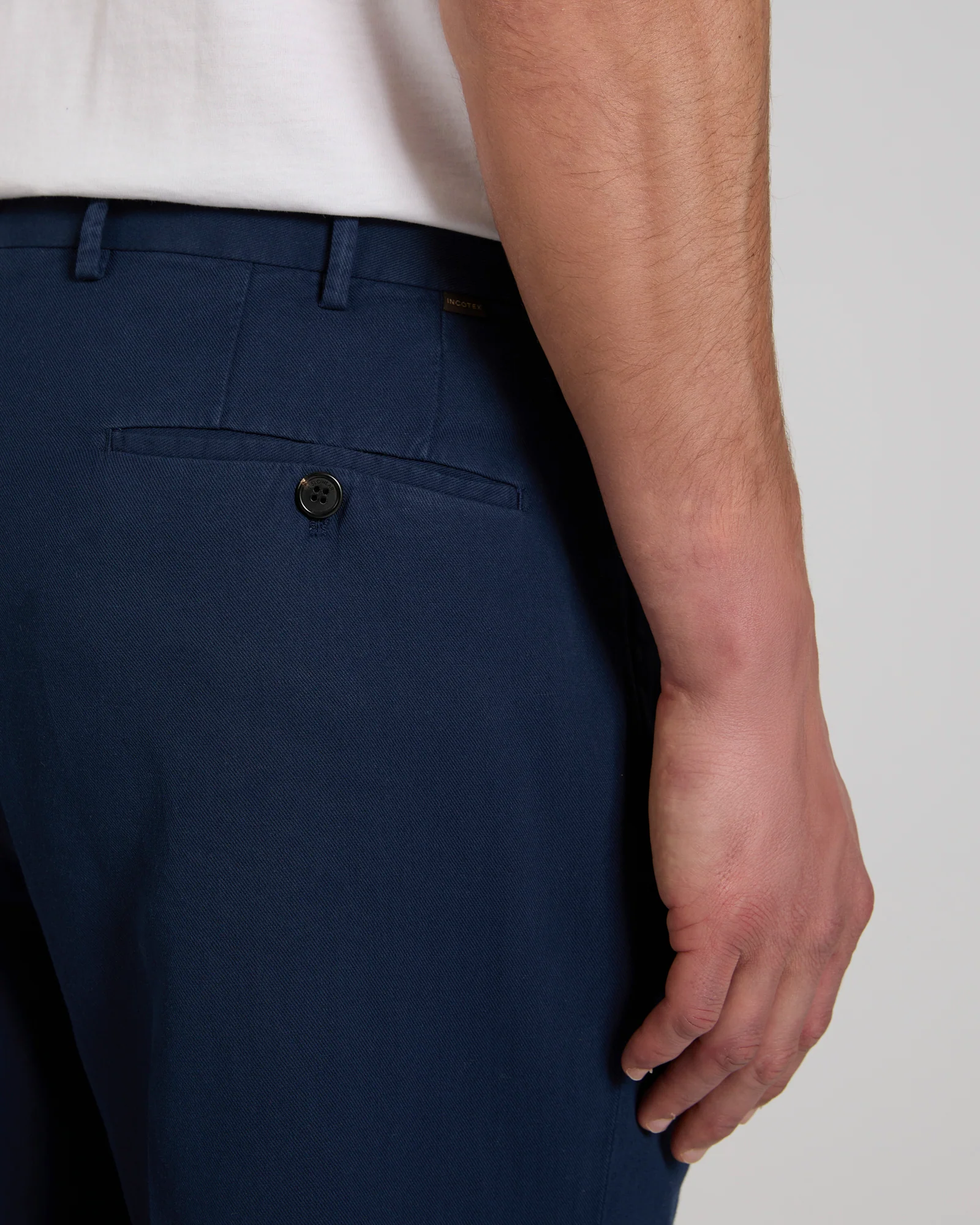Tapered fit Chinolino ice crêpe trousers - Image 4
